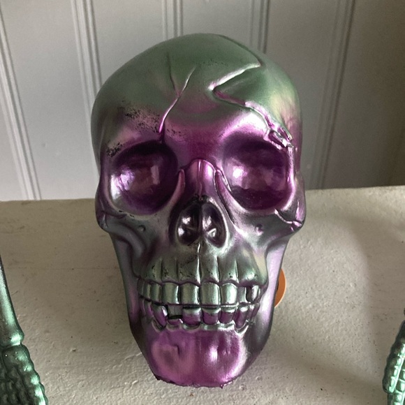 Set of 3- 2-18” Metallic Finish Purple/Green Hanging Skeltons & Skull Decoration - Picture 5 of 17